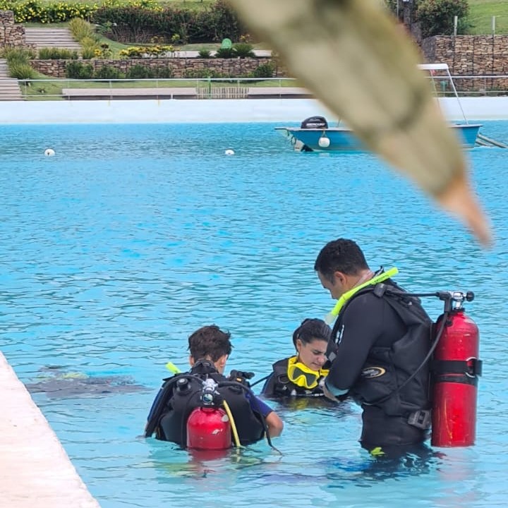 Buceo Inicial - ph: @combicalimbaok
